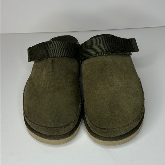 UGG Goldenstar Clogs - Picture 2 of 16